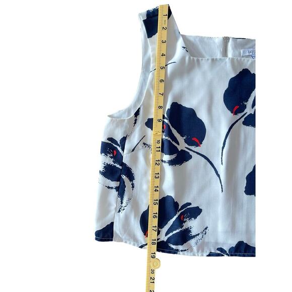Lucy Paris White Navy Floral Print Sleeveless Cropped Blouse Top - Size Large - Picture 7 of 13